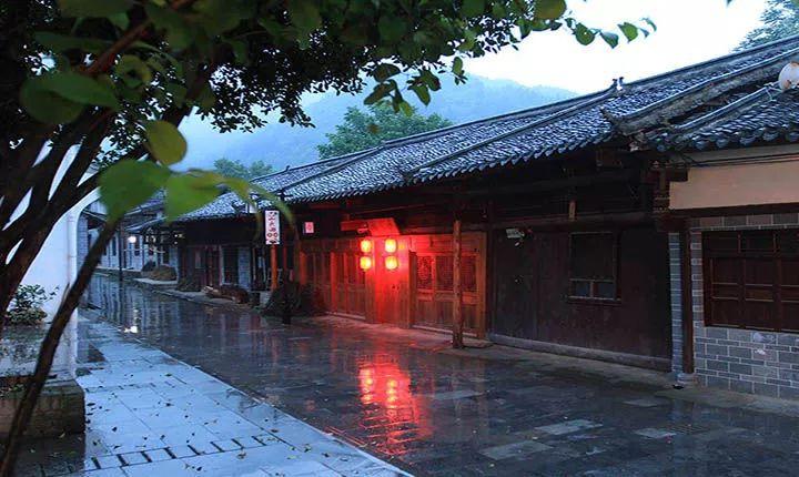鄞州区横溪镇“一六”集市,烟火气里的年味